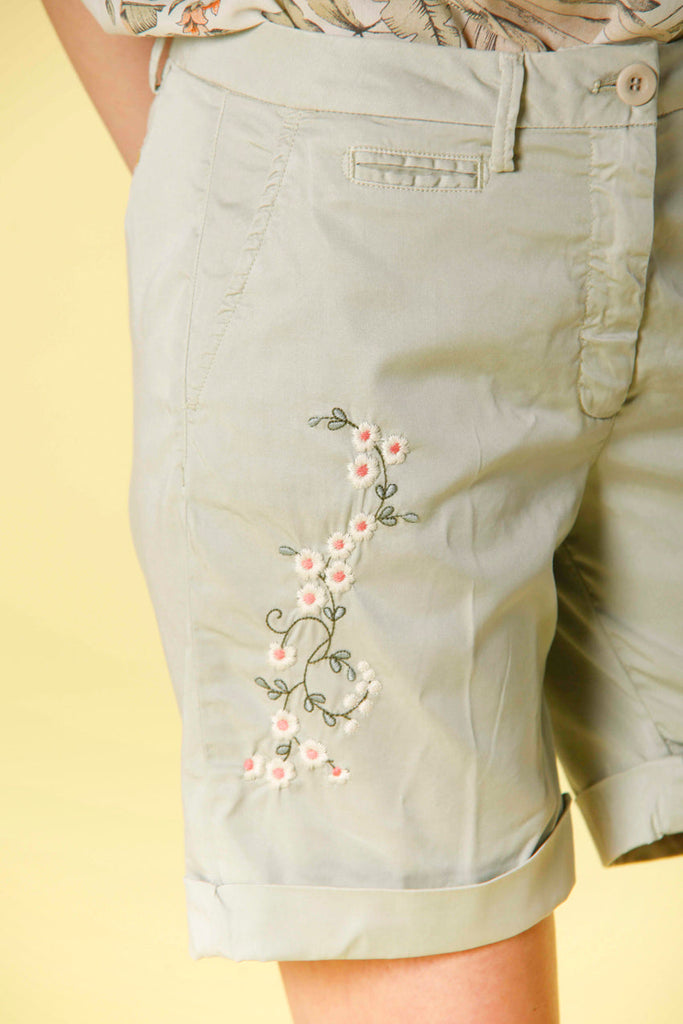 Bild 2 von Mason's Damen Tencel Chino Bermuda Shorts mit Stickerei jaqueline curvie lichtgrün Farbe curvy fit 