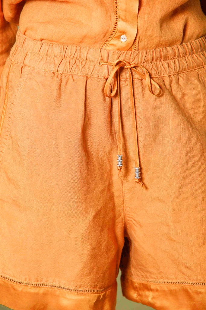 Bild 3 von Damen Chino Bermuda Shorts aus Tencel und Leinen Modell Linda Jogger orange relaxed fit von Mason's 