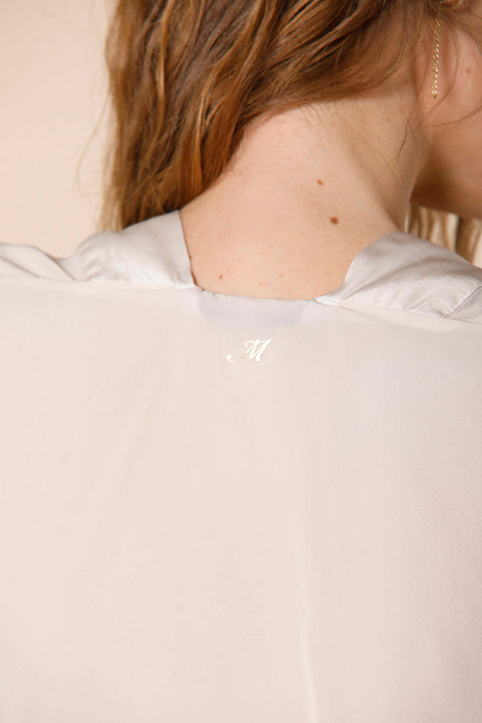 Bild 2 von Damen V-Ausschnitt Viskose Shirt mit 3/4 Ärmel, Modell Sandra in stuck Farbe von Mason's 