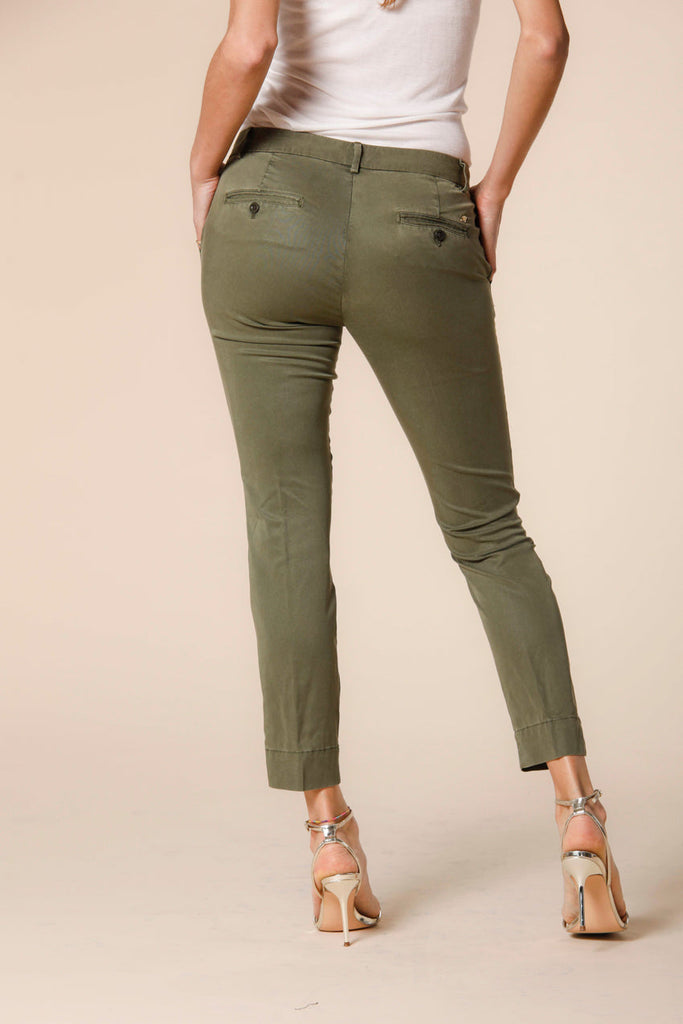 Bild 3 von Mason's grüner Curvy Fit Stretch-Baumwoll-Caprihose für Damen Jaqueline Curvie Modell