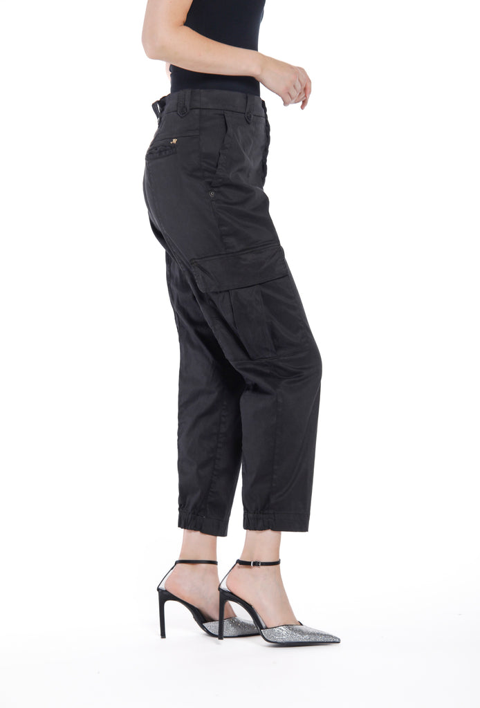 Birkin Damen-Cargohose aus Stretch-Satin mit kurvigen Nieten