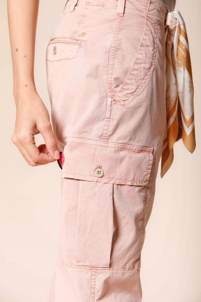 Bild 2 von Damen-Cargo-Hose aus rosa Twill-Baumwollstoff im Waschungseffekt, Modell Judy Archivio W von Mason's.