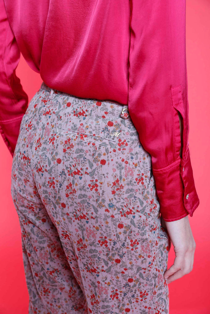 Immagine 3 di pantalone chino donna in velluto color cipria con pattern fiori modello New York di Mason's