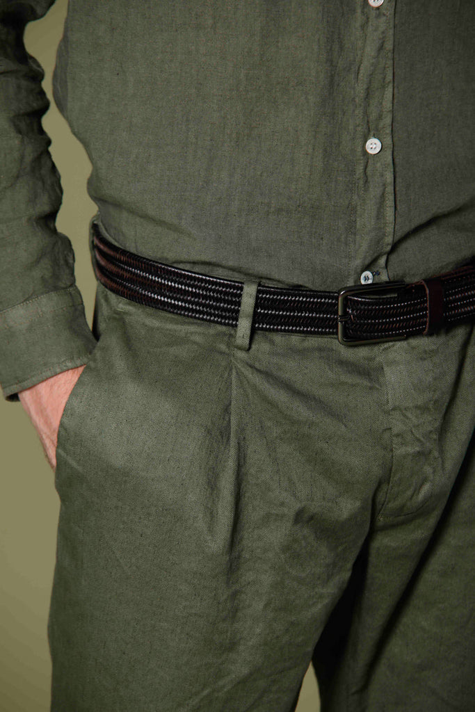 Immagine 4 di pantalone chino da uomo in twill di lino e cotone color verde modello Genova Style di Mason's
