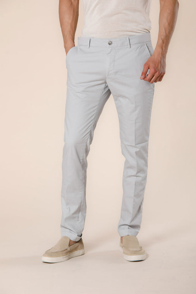 Immagine 1 di pantalone chino uomo in gabardina stretch color grigio chiaro modello Milano Style di Mason's