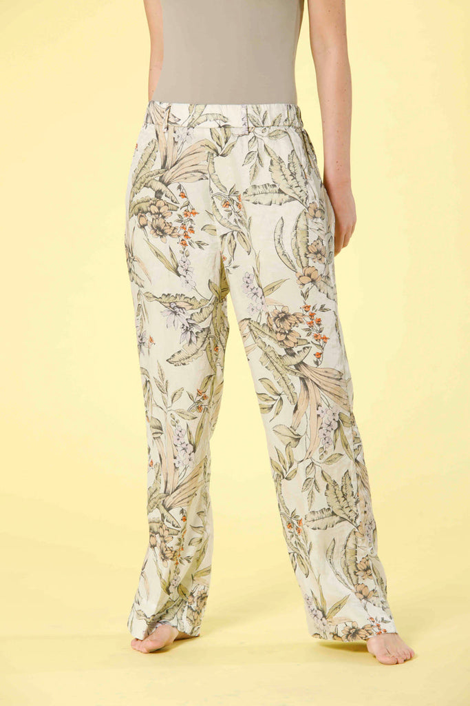 Immagine 1 di pantalone chino jogger in tencel con stampa floreale modello New York Cozy di Mason's