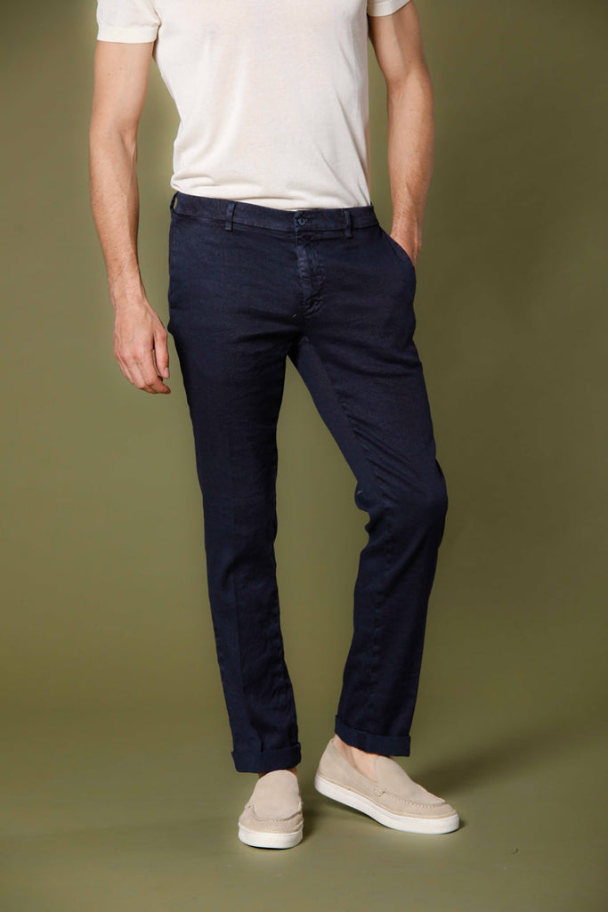 immagine 1 di pantalone chino uomo in twill modello new york regular colore blu navy di mason's 